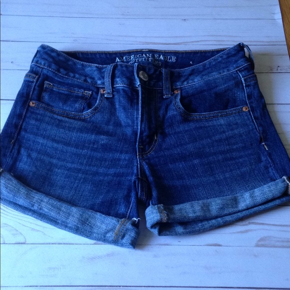 American Eagle Outfitters Pants - American Eagle super stretch jean shorts